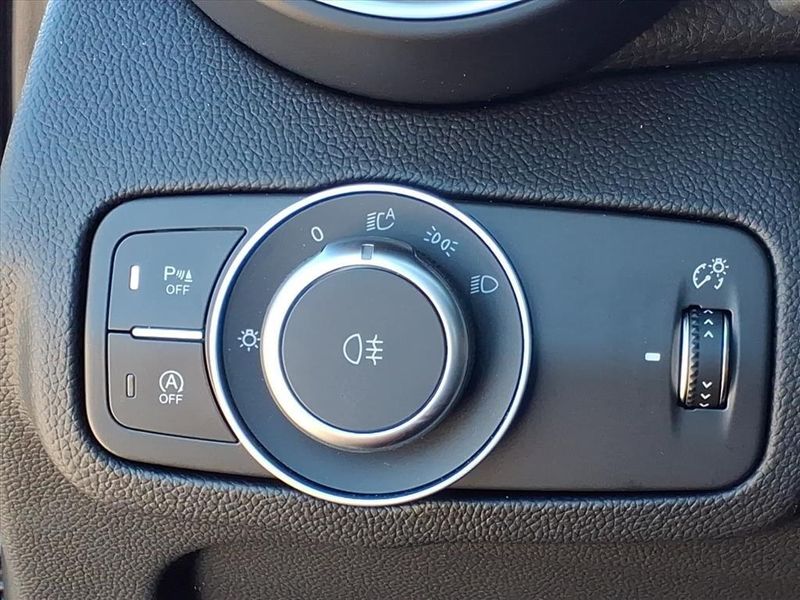 New 2025 Alfa Romeo Giulia VeloceImage 24