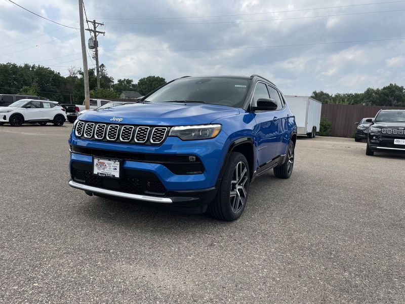 2024 Jeep Compass Limited 4x4Image 4