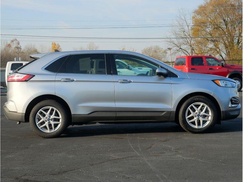 2021 Ford Edge SELImage 9