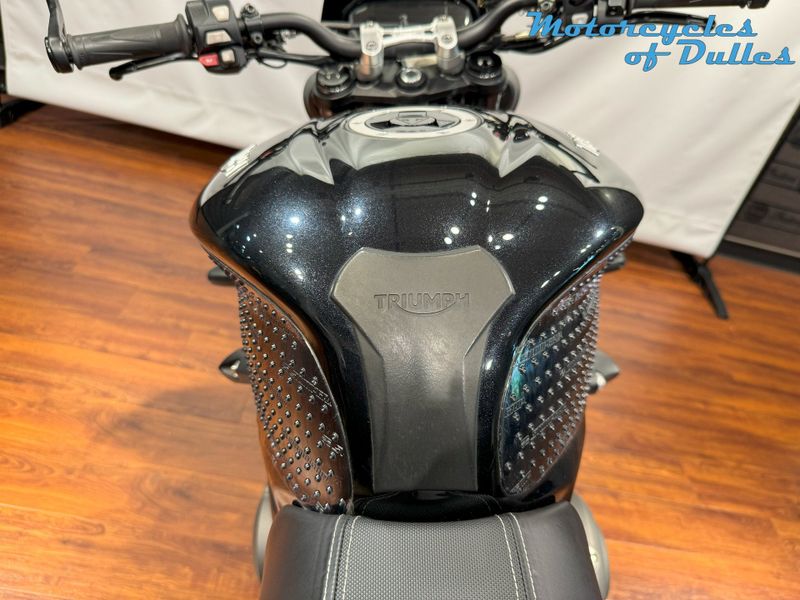 2018 Triumph Street Triple RS Image 16