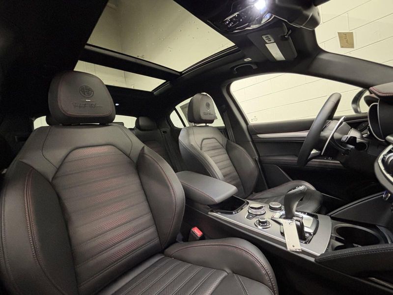 2025 Alfa Romeo Stelvio Tributo Italiano AwdImage 12