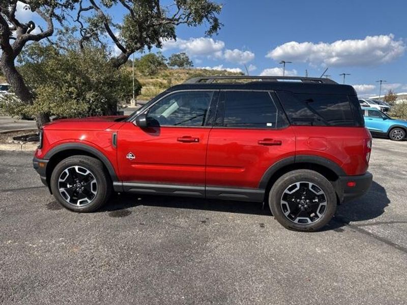 2024 Ford Bronco Sport Outer Banks photo 6