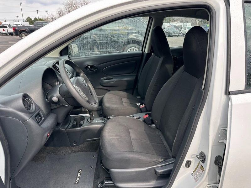 2016 Nissan Versa 1.6 S PlusImage 14