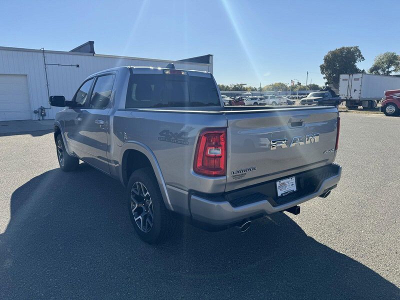 2025 RAM 1500 Laramie Crew Cab 4x4 5