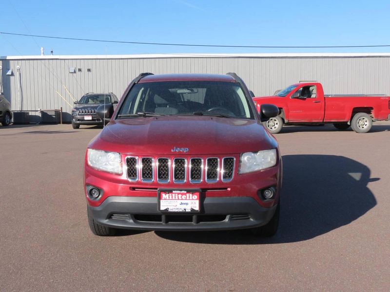 Used 2011 Jeep Compass Latitude 4x4 4dr SUVImage 7