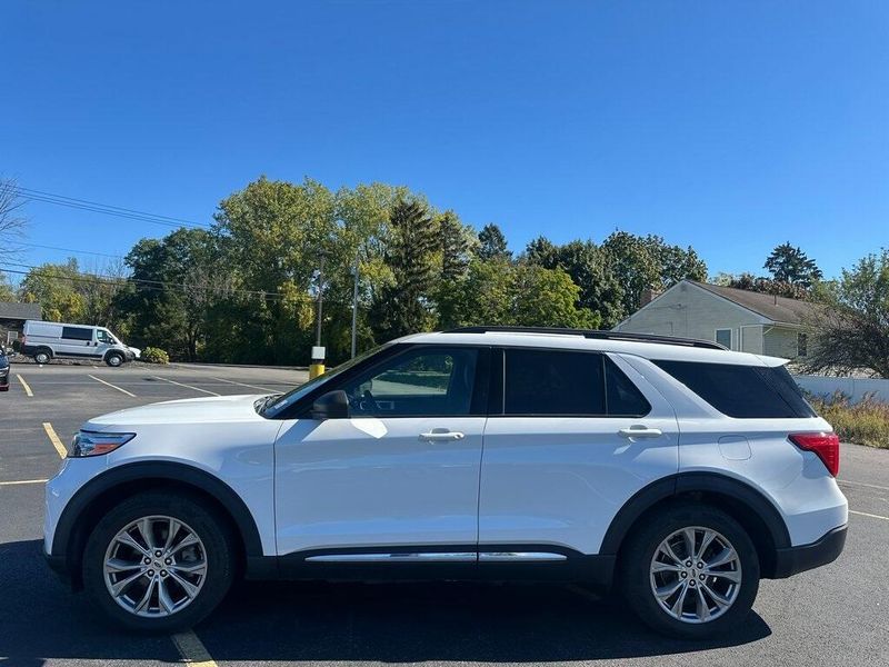 2020 Ford Explorer XLT photo 8