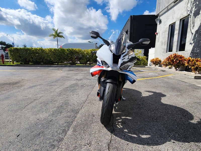 2026 BMW S 1000 RRImage 2