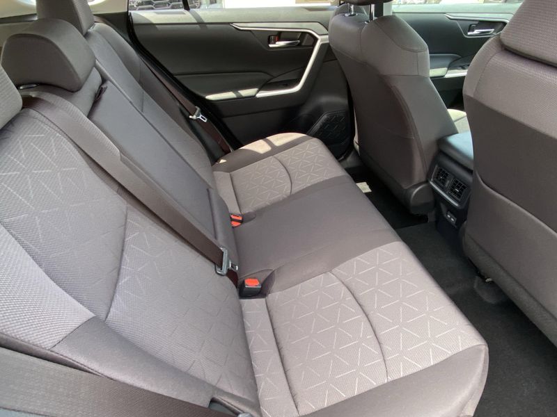 New 2025 Toyota RAV4 Hybrid XLEImage 12