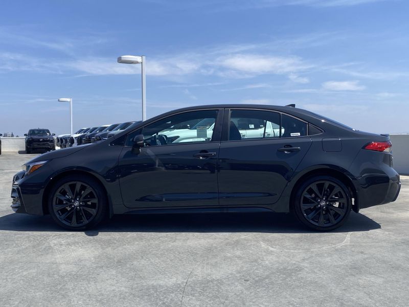Used 2025 Toyota Corolla SEImage 7