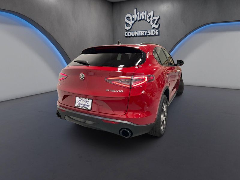 New 2026 Alfa Romeo Stelvio AwdImage 9