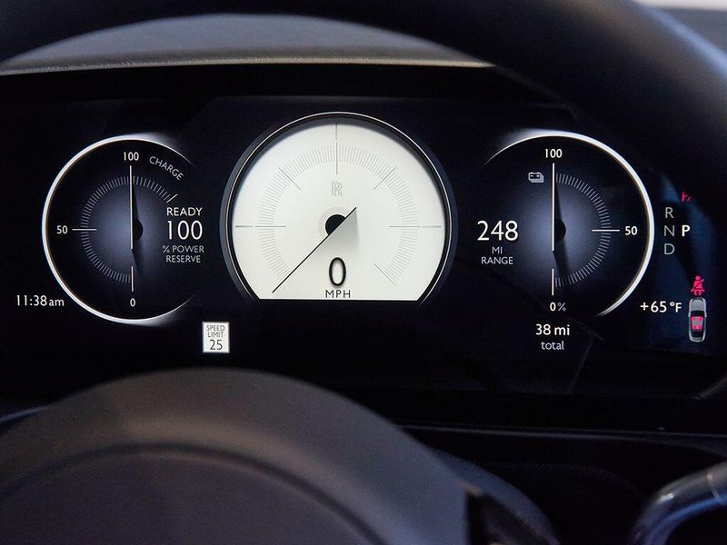 New 2025 Rolls-Royce Spectre Image 15