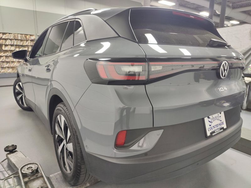 2023 Volkswagen ID.4 StandardImage 9