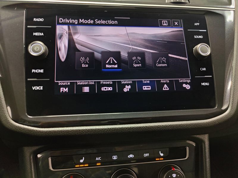 Used 2024 Volkswagen Tiguan Wolfsburg Edt AWD w/SunroofImage 26