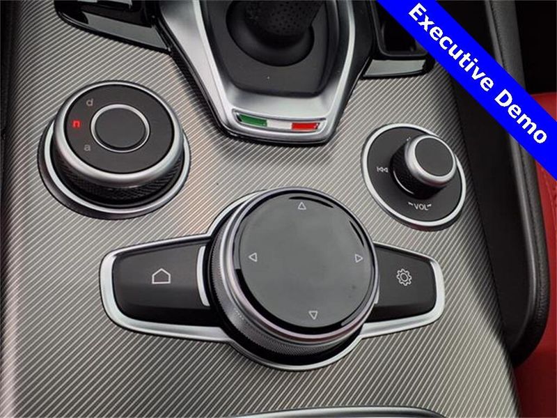 2025 Alfa Romeo Giulia Image 26