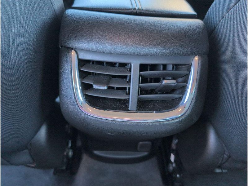 Used 2024 Chevrolet Malibu LTImage 32