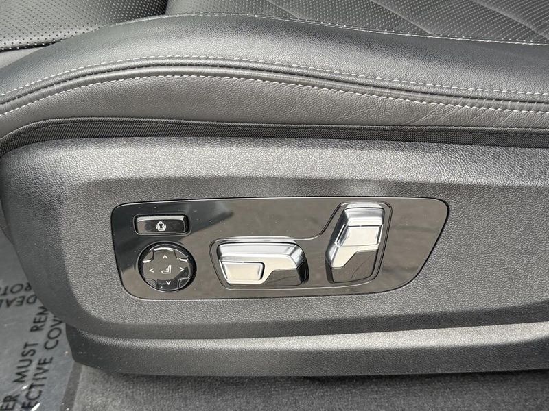 2023 BMW X7 xDrive40iImage 22