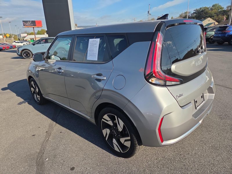 2023 Kia Soul GT-Line photo 5