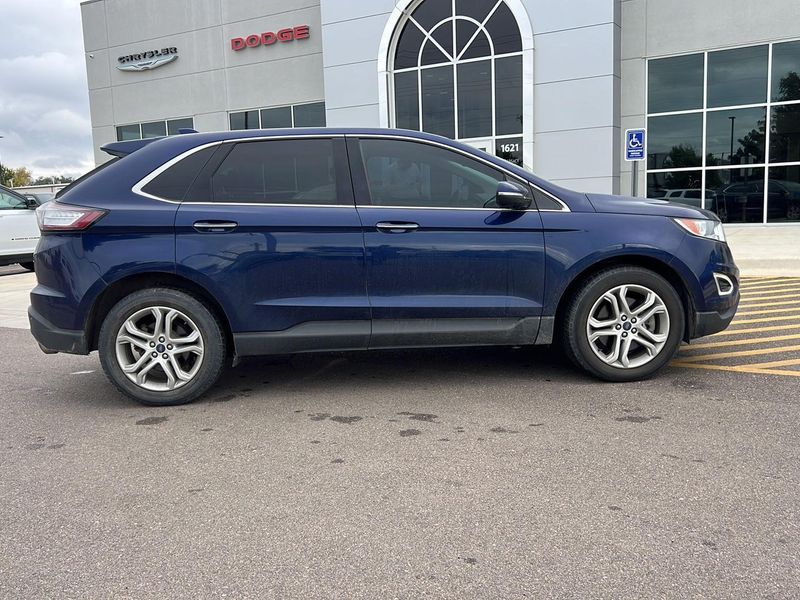 2016 Ford Edge Titanium photo 6