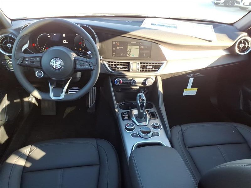 New 2025 Alfa Romeo Giulia RwdImage 13