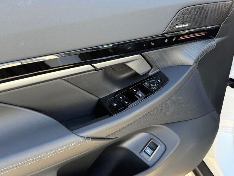 Used 2026 BMW 5 Series 530iImage 18