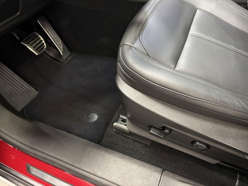 2024 Alfa Romeo Stelvio Ti AWD w/Activ AsstImage 4