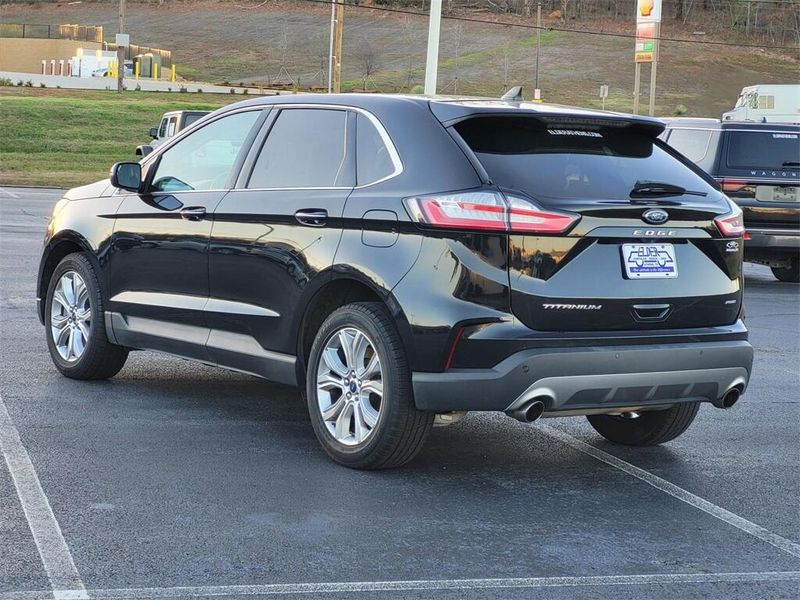 2022 Ford Edge TitaniumImage 4