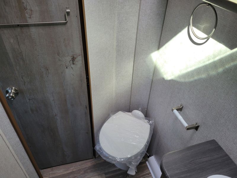 New 2026 ARCTIC FOX 992 Image 9