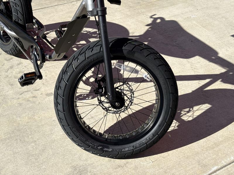 New 2025 Super73 ZX CORE Image 16