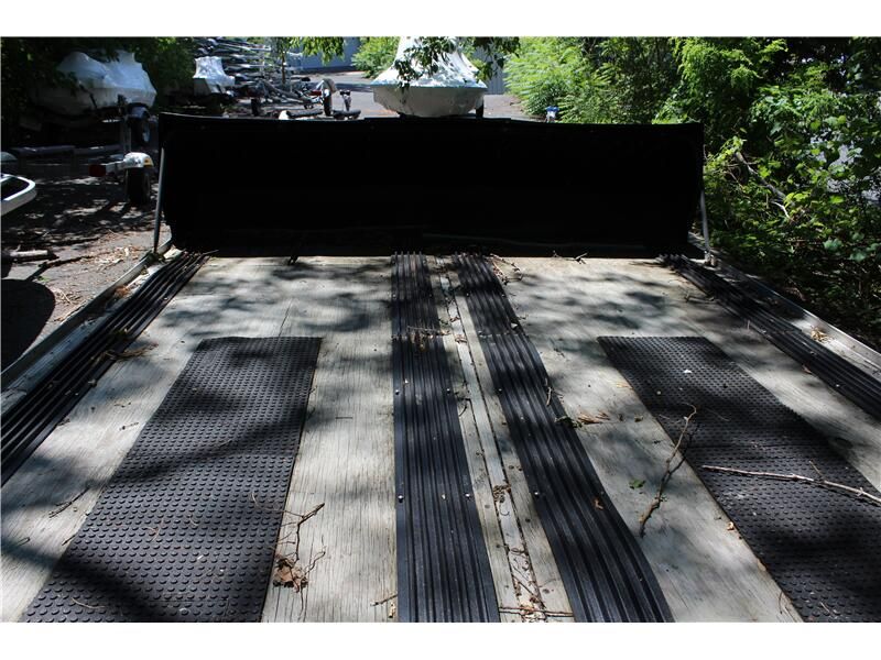 Used 2010 KARAVAN DOUBLE ATV&sol;SLED Image 3