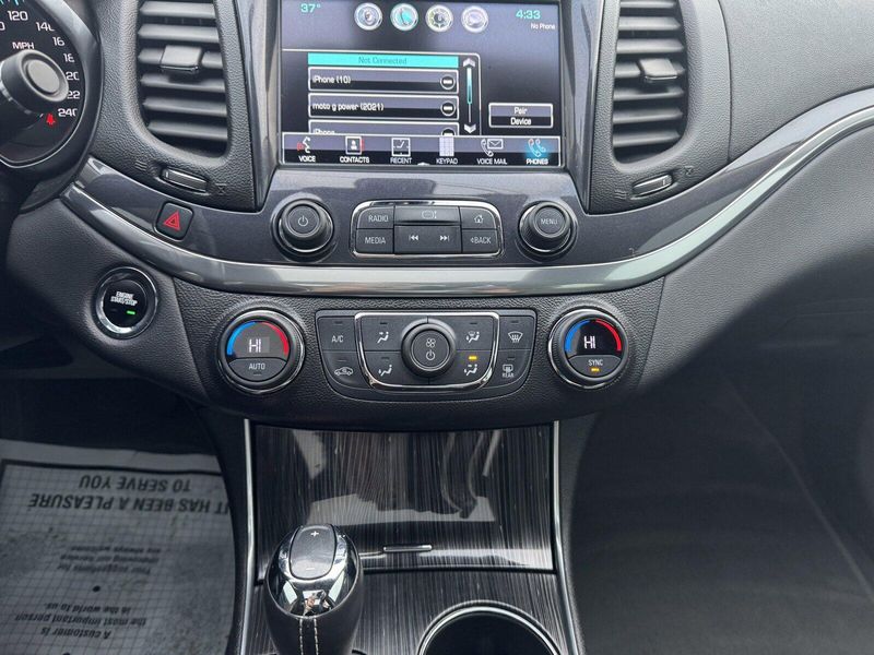 2019 Chevrolet Impala LTImage 24