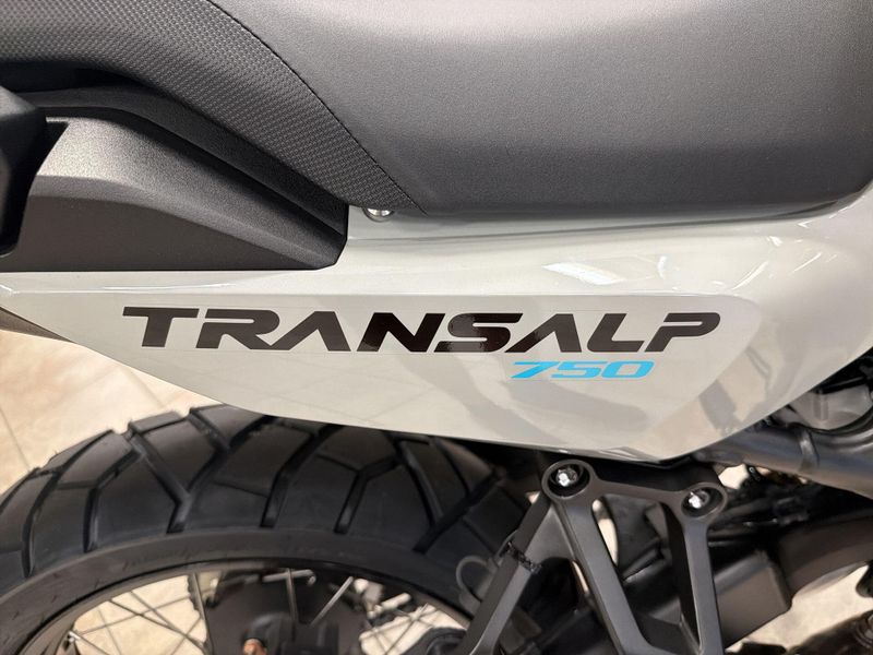 New 2026 Honda TRANSALP E-CLUTCH Image 28