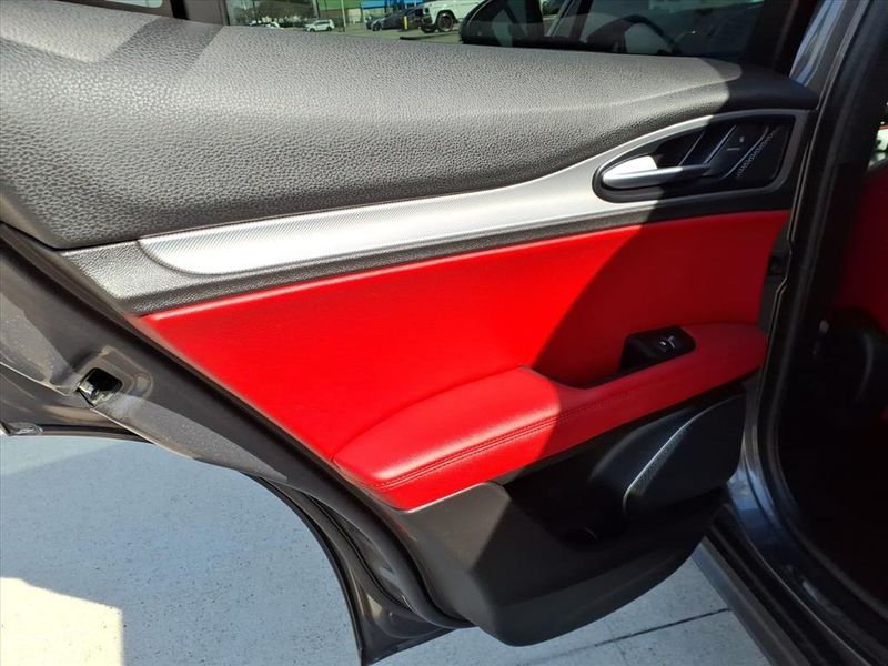 Used 2019 Alfa Romeo Stelvio Ti SportImage 12