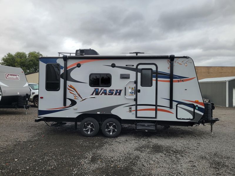 Used 2018 NASH 17K Image 2