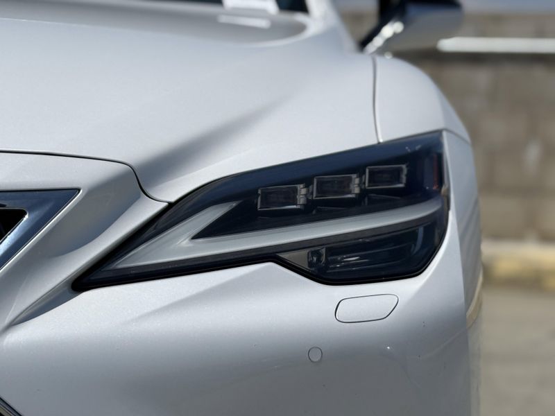 2021 Lexus LS 500Image 8