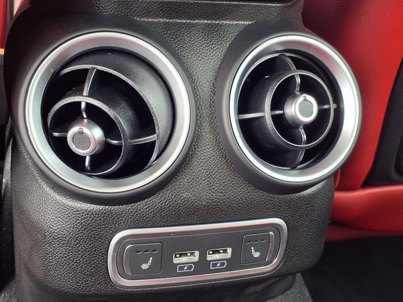 2025 Alfa Romeo Giulia SPRINT photo 4
