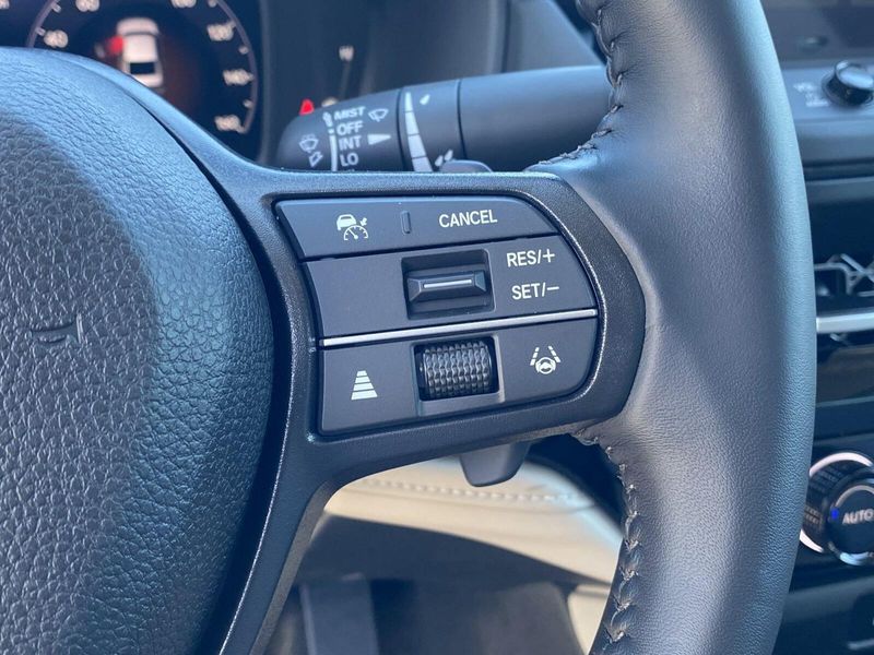 2025 Honda Accord Hybrid EX-LImage 27