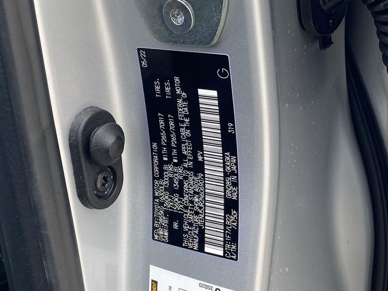 Used 2022 Toyota 4Runner SR5 PremiumImage 32