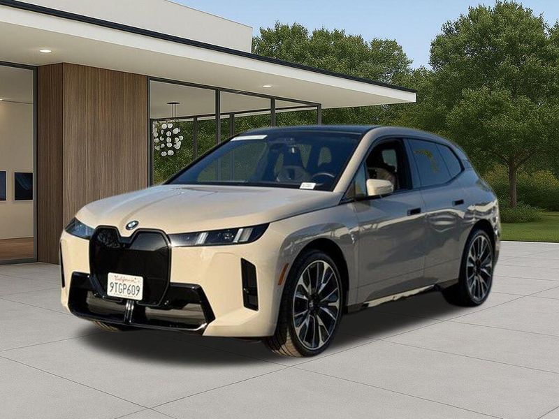 Used 2026 BMW iX xDrive60Image 2