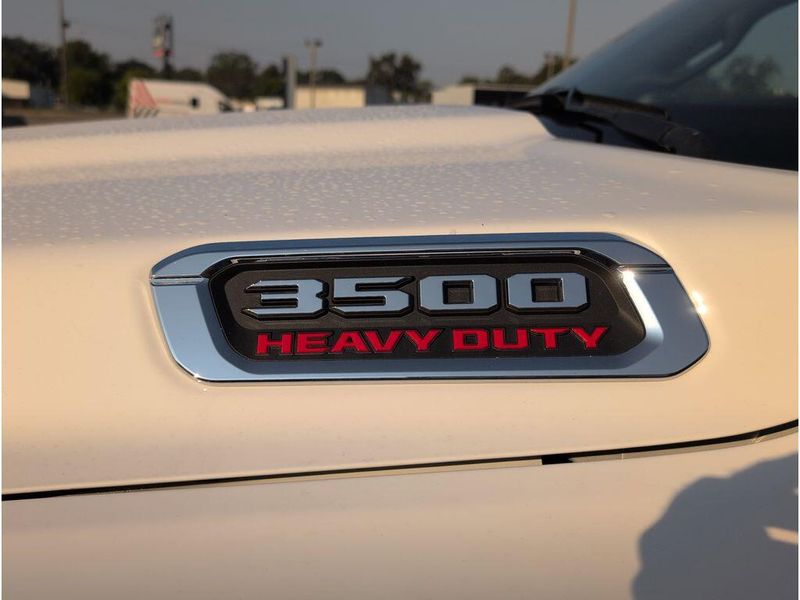 New 2026 RAM 3500 Tradesman Crew Cab Chassis 4x2 60