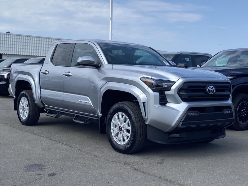 New 2025 Toyota Tacoma SR5Image 2