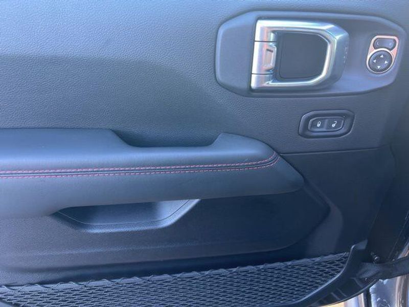2025 Jeep Wrangler 4-door Rubicon