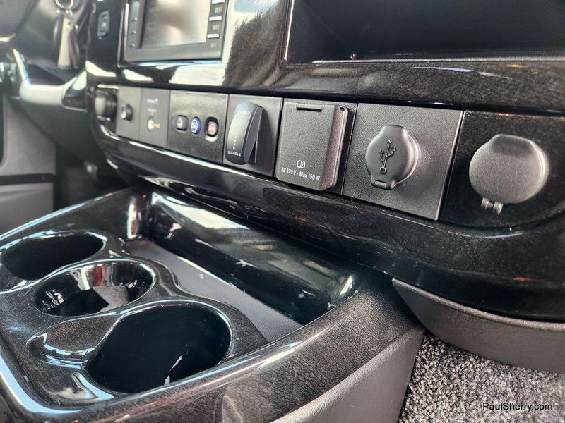 2017 GMC Savana 2500 Image 46