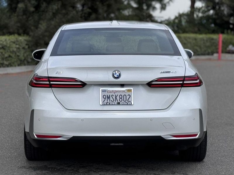 2024 BMW i5 eDrive40Image 7