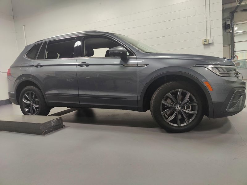 Used 2023 Volkswagen Tiguan SE 4-Motion AWDImage 4