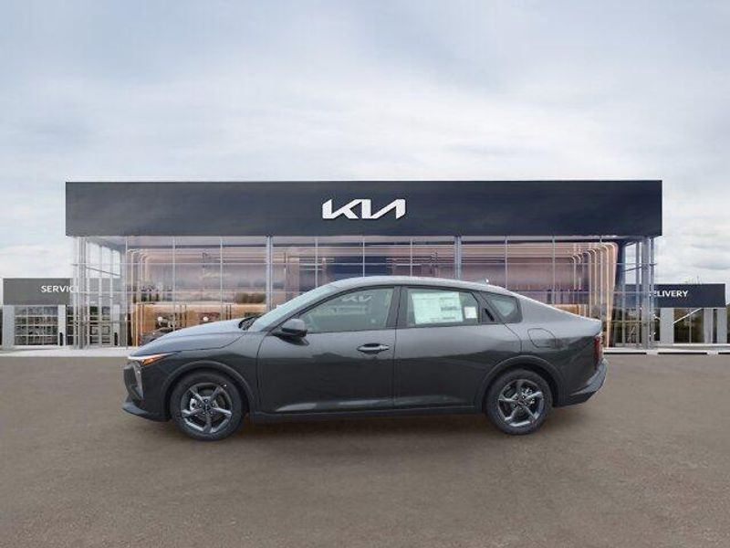 New 2026 Kia K4 LXSImage 7