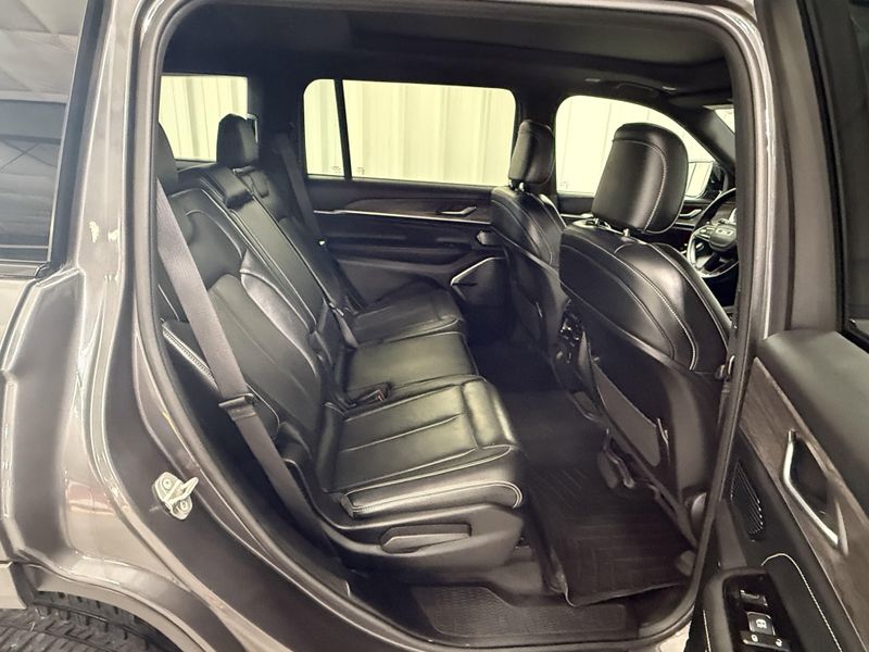 Used 2021 Jeep Grand Cherokee L OverlandImage 10