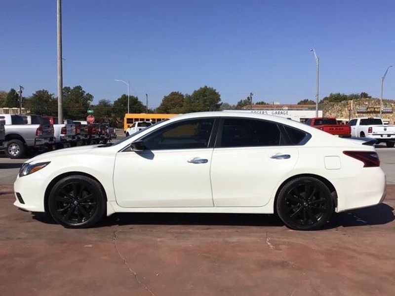 2017 Nissan Altima 2.5 SRImage 2