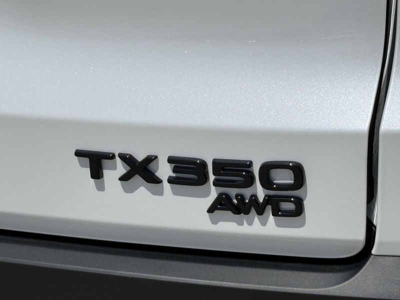 2025 Lexus TX Image 13