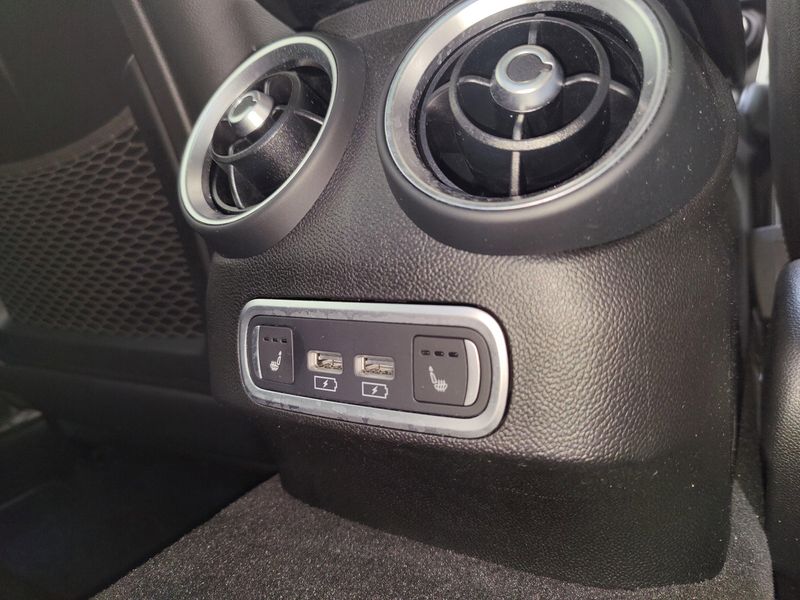 Used 2025 Alfa Romeo Giulia Veloce Premium AWD w/SunroofImage 17