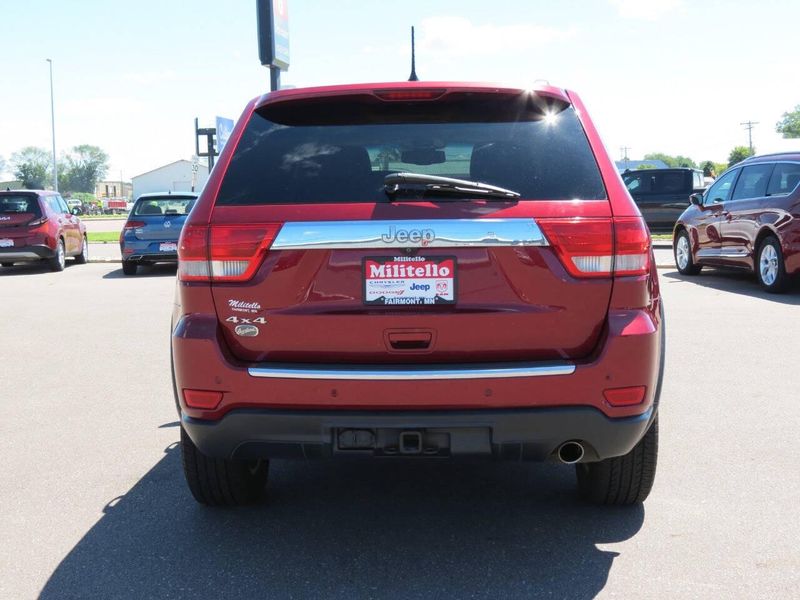 Used 2012 Jeep Grand Cherokee Overland 4x4 4dr SUVImage 3